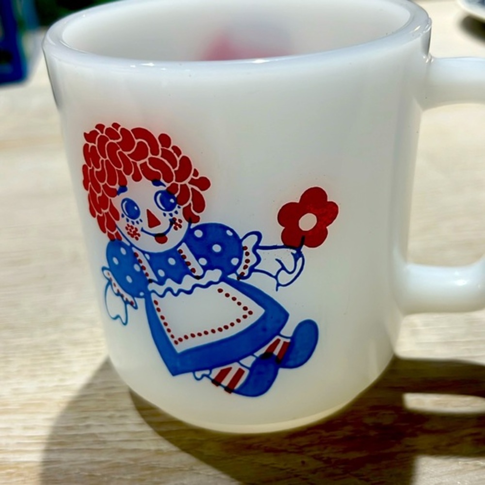 Raggedy Ann and Andy ceramic mug